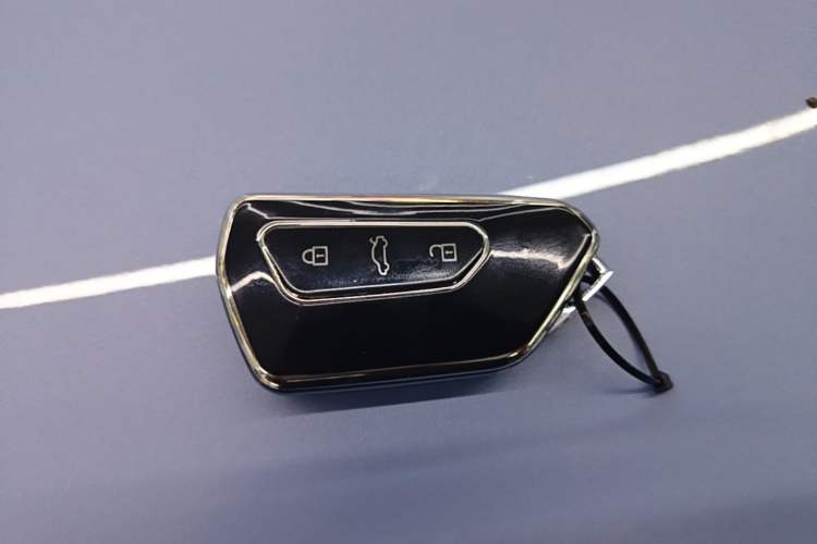 Used Volkswagen Tiguan L 2024 PRO 380TSI Four-Wheel Drive R-Line Prestige Edition Vehicle Key
