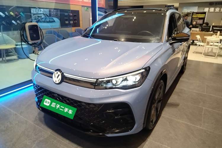 Used Volkswagen Tiguan L 2024 PRO 380TSI Four-Wheel Drive R-Line Prestige Edition Guazi used car, China used car export, Used car for sale, Used cars, Cheapest cars for sale