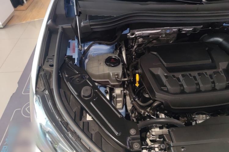 Used Volkswagen Tiguan L 2024 PRO 380TSI Four-Wheel Drive R-Line Prestige Edition Engine Bay Right