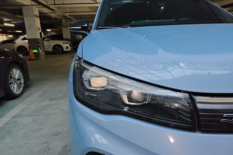 Used Volkswagen Tiguan L 2024 PRO 380TSI Four-Wheel Drive R-Line Prestige Edition Right Front Headlight