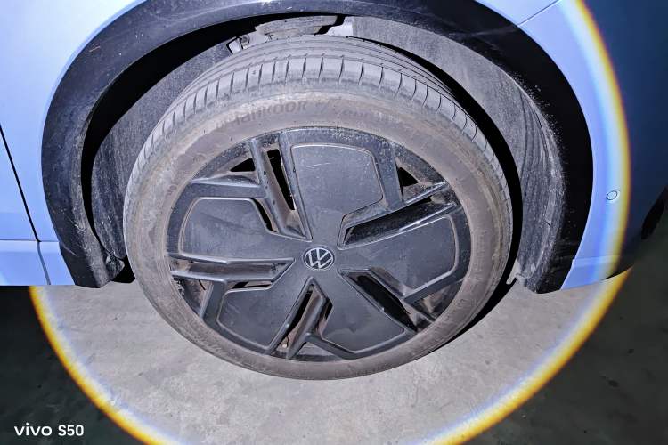 Used Volkswagen Tiguan L 2024 PRO 380TSI Four-Wheel Drive R-Line Prestige Edition Right Front Wheel Hub