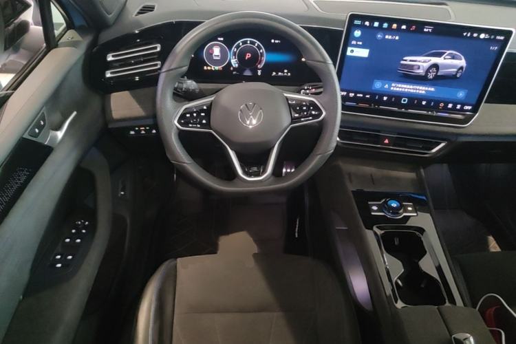 Used Volkswagen Tiguan L 2024 PRO 380TSI Four-Wheel Drive R-Line Prestige Edition Steering Wheel