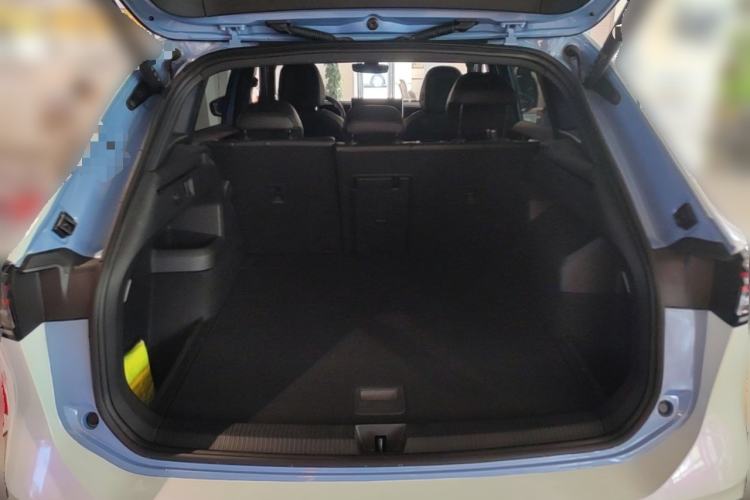 Used Volkswagen Tiguan L 2024 PRO 380TSI Four-Wheel Drive R-Line Prestige Edition Trunk