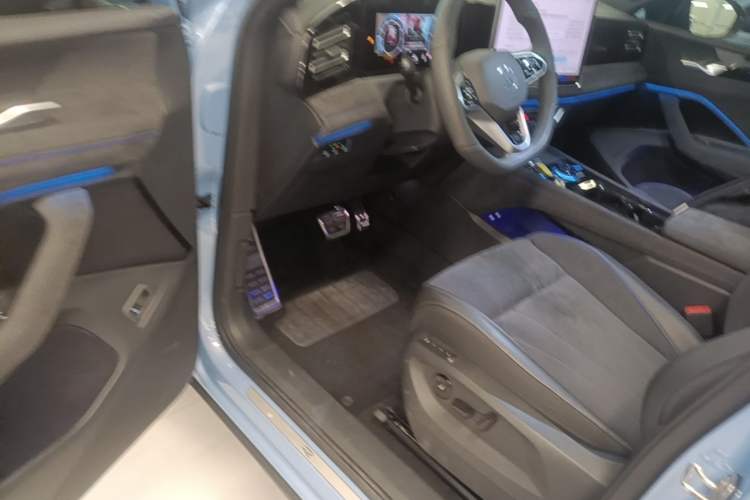 Used Volkswagen Tiguan L 2024 PRO 380TSI Four-Wheel Drive R-Line Prestige Edition Driver Seat