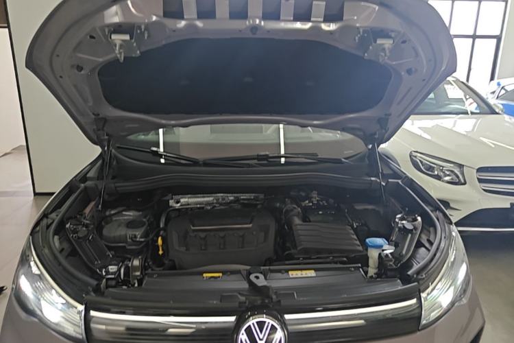 Used Volkswagen Tiguan L 2024 PRO 330TSI Two-Wheel Drive Smart Edition Engine Bay
