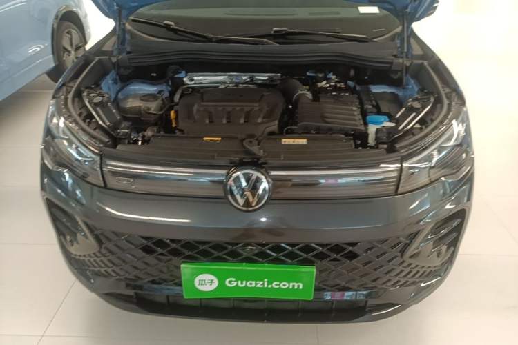 Used Volkswagen Tiguan L 2024 PRO 380TSI Four-Wheel Drive R-Line Prestige Edition Engine Bay