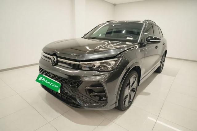 Używany Volkswagen Tiguan L 2024 PRO 380TSI Four-Wheel Drive R-Line Prestige Edition