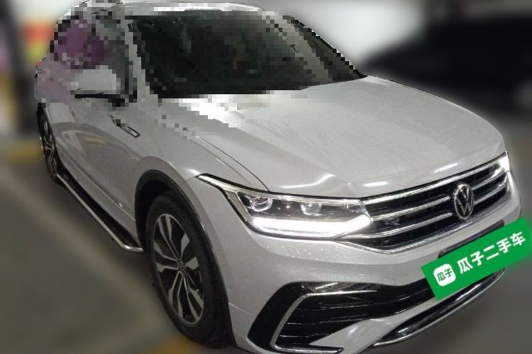 Used Volkswagen Tiguan L 2024 330TSI Automatic Two-Wheel Drive R-Line Enhanced Edition Front Right 45 Deg
