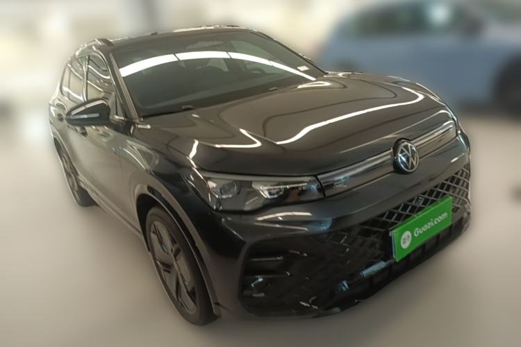 Used Volkswagen Tiguan L 2024 PRO 380TSI Four-Wheel Drive R-Line Prestige Edition Front Right 45 Deg