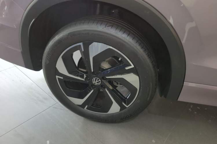 Used Volkswagen Tiguan L 2024 PRO 330TSI Two-Wheel Drive Smart Edition Right Rear Wheel Hub