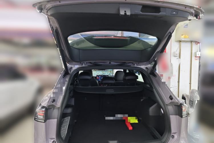 Used Volkswagen Tiguan L 2024 PRO 330TSI Two-Wheel Drive R-Line Prestige Edition Trunk