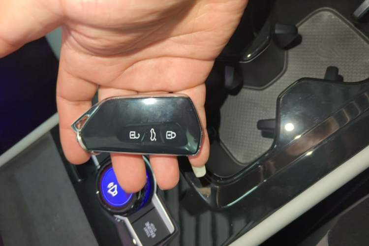 Used Volkswagen Tiguan L 2024 PRO 330TSI Two-Wheel Drive Smart Edition Vehicle Key