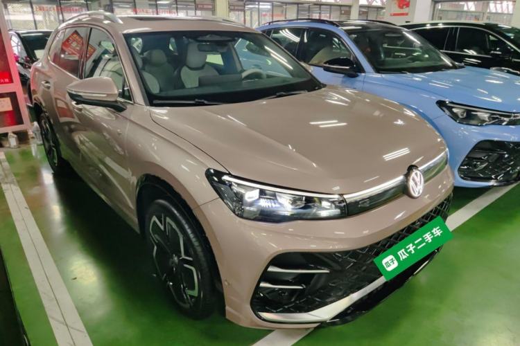 Used Volkswagen Tiguan L 2024 PRO 330TSI Two-Wheel Drive R-Line Smart Edition Exterior 1