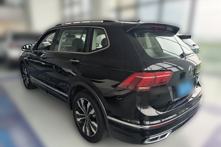 Used Volkswagen Tiguan L 2024 330TSI Automatic Two-Wheel Drive R-Line Enhanced Edition Exterior 2