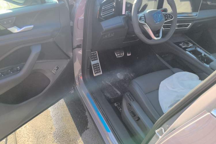 Used Volkswagen Tiguan L 2024 PRO 330TSI Two-Wheel Drive R-Line Smart Edition Driver Seat