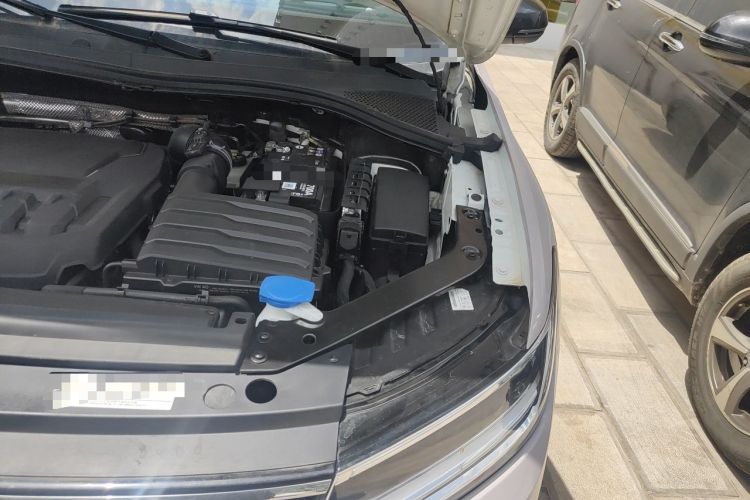 Used Volkswagen Tiguan L 2024 330TSI Automatic Two-Wheel Drive R-Line Enhanced Edition Engine Bay Left