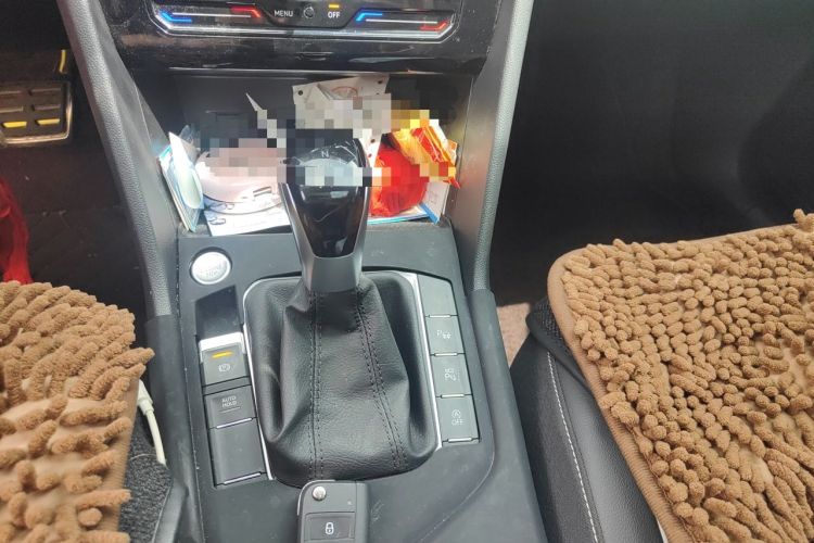 Used Volkswagen Tiguan L 2024 330TSI Automatic Two-Wheel Drive R-Line Enhanced Edition Gear Lever