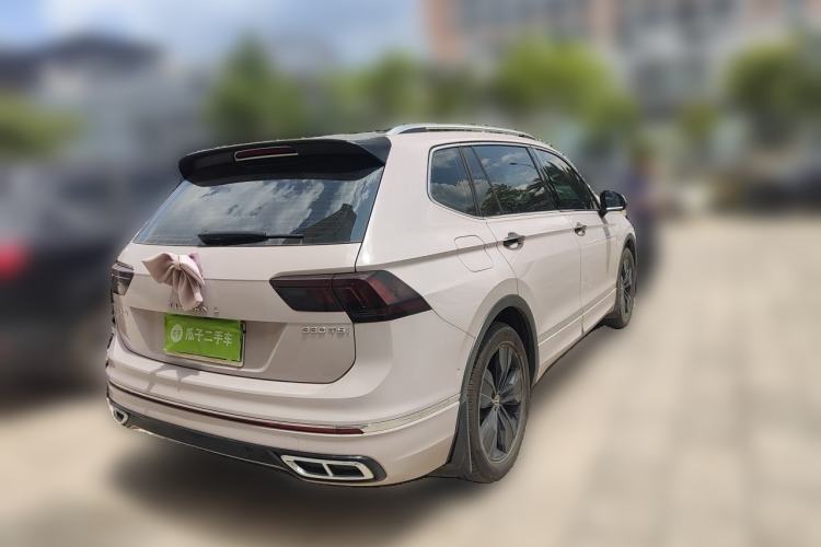 Used Volkswagen Tiguan L 2024 330TSI Automatic Two-Wheel Drive R-Line Enhanced Edition Rear Right 45 Deg
