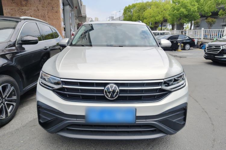 Used Volkswagen Tiguan L 2024 Outstanding Model 300TSI Automatic Two-Wheel Drive Longteng Edition Front
