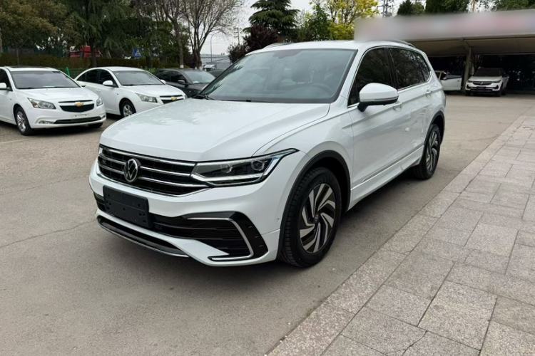 Used Volkswagen Tiguan L 2024 Outstanding Model 330TSI Automatic Two-Wheel Drive R-Line Dragon Glory Edition Guazi used car, China used car export, Used car for sale, Used  cars, Cheapest cars for sale