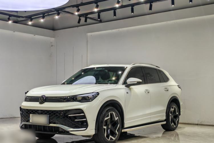 Volkswagen Tiguan L 2024 PRO 330TSI Two-Wheel Drive R-Line Smart Edition