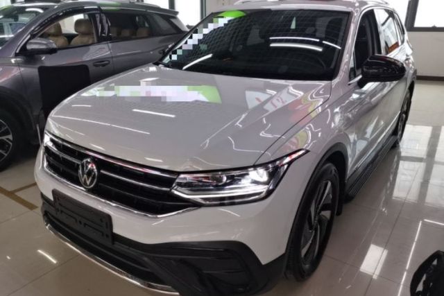 Volkswagen Tiguan L 2024 Outstanding Model 300TSI Automatic Two-Wheel Drive Longteng Edition usado