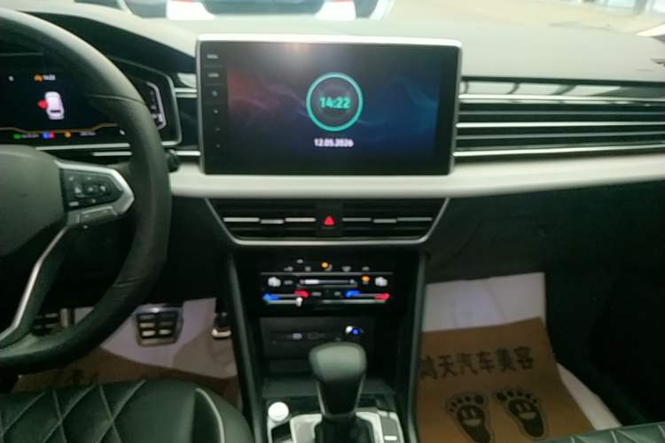 Used Volkswagen Tiguan L 2024 300TSI Automatic Two-Wheel Drive Smart Edition Audio And AC Panel