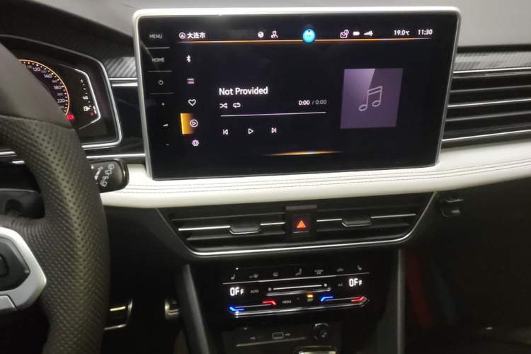 Used Volkswagen Tiguan L 2024 330TSI Automatic Two-Wheel Drive R-Line Enhanced Edition Audio And AC Panel