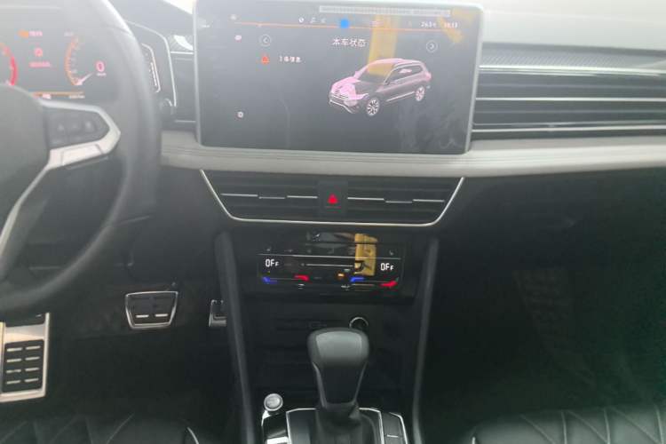 Used Volkswagen Tiguan L 2024 330TSI Automatic Two-Wheel Drive R-Line Enhanced Edition Audio And AC Panel