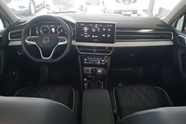 Used Volkswagen Tiguan L 2024 300TSI Automatic Two-Wheel Drive Smart Edition Center Console