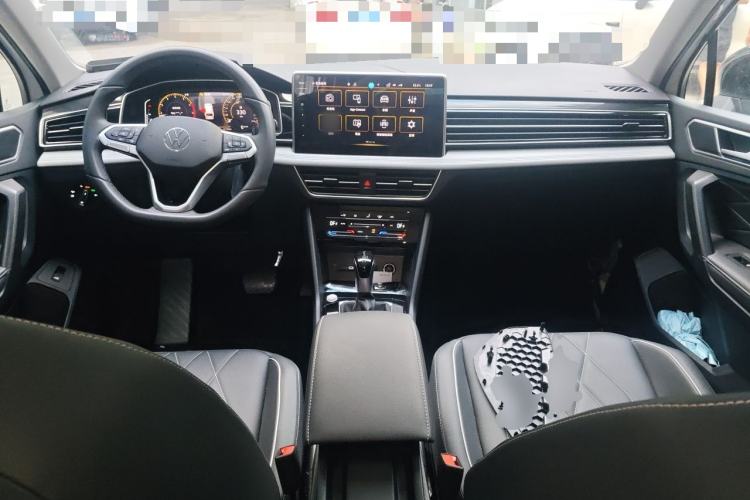 Used Volkswagen Tiguan L 2024 300TSI Automatic Two-Wheel Drive Smart Edition Center Console