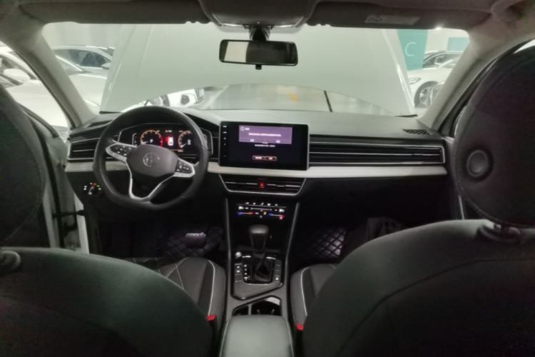 Used Volkswagen Tiguan L 2024 300TSI Automatic Two-Wheel Drive Smart Edition Center Console