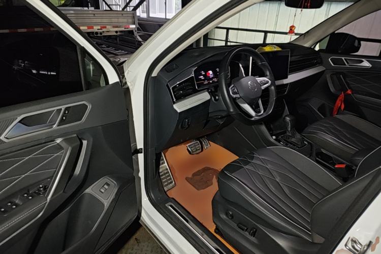 Used Volkswagen Tiguan L 2024 330TSI Automatic Two-Wheel Drive R-Line Enhanced Edition Driver Seat