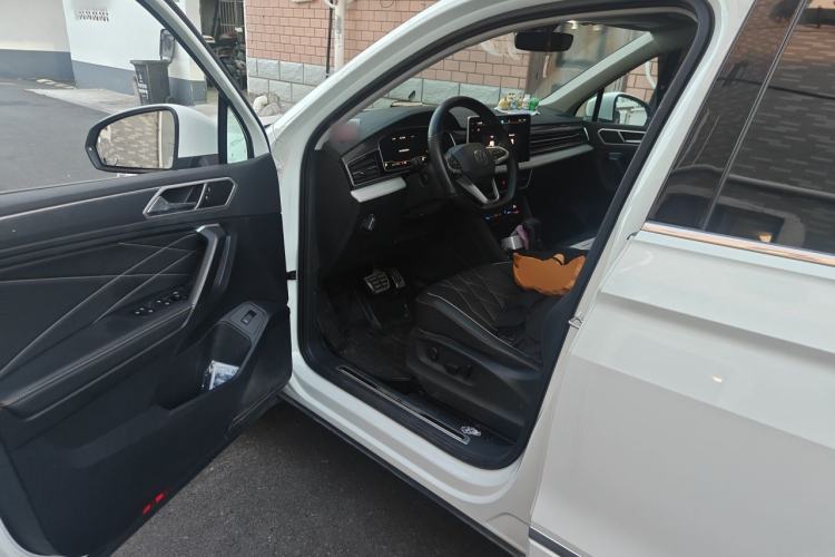 Used Volkswagen Tiguan L 2024 330TSI Automatic Two-Wheel Drive R-Line Enhanced Edition Driver Seat