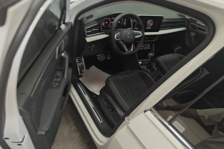 Used Volkswagen Tiguan L 2024 330TSI Automatic Two-Wheel Drive R-Line Enhanced Edition Driver Seat