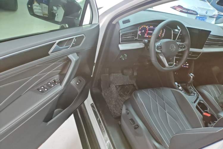 Used Volkswagen Tiguan L 2024 300TSI Automatic Two-Wheel Drive Smart Edition Driver Seat