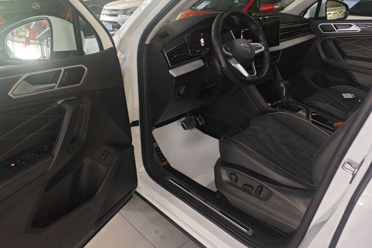Used Volkswagen Tiguan L 2024 330TSI Automatic Two-Wheel Drive R-Line Enhanced Edition Driver Seat
