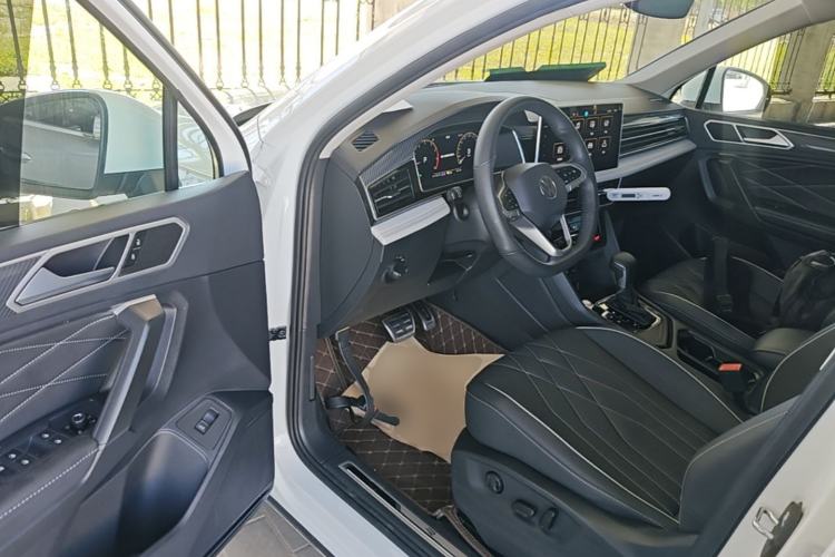 Used Volkswagen Tiguan L 2024 330TSI Automatic Two-Wheel Drive R-Line Enhanced Edition Driver Seat