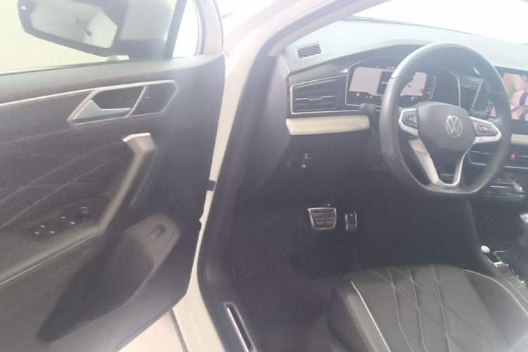 Used Volkswagen Tiguan L 2024 330TSI Automatic Two-Wheel Drive R-Line Enhanced Edition Driver Seat