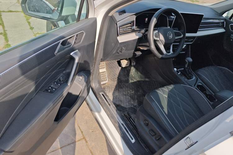 Used Volkswagen Tiguan L 2024 330TSI Automatic Two-Wheel Drive R-Line Enhanced Edition Driver Seat