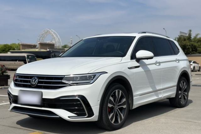 Ojetý Volkswagen Tiguan L 2024 330TSI Automatic Two-Wheel Drive R-Line Enhanced Edition