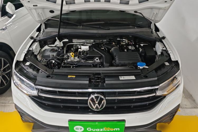 Used Volkswagen Tiguan L 2024 Outstanding Model 300TSI Automatic Two-Wheel Drive Longteng Edition Engine Bay