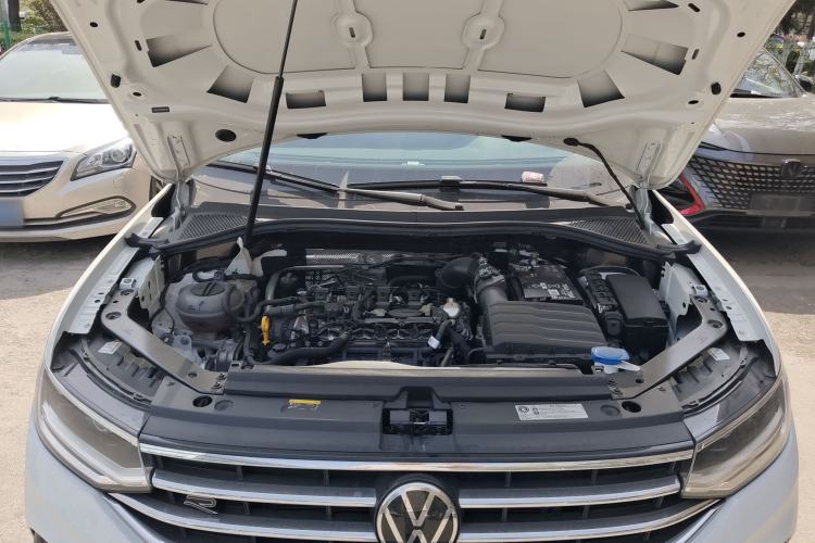 Used Volkswagen Tiguan L 2024 Outstanding Model 330TSI Automatic Two-Wheel Drive R-Line Dragon Glory Edition Engine Bay