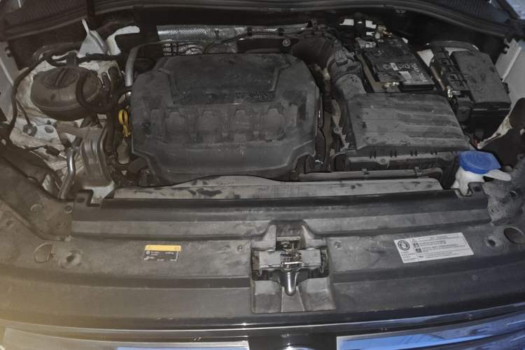 Used Volkswagen Tiguan L 2024 330TSI Automatic Two-Wheel Drive R-Line Enhanced Edition Engine Bay