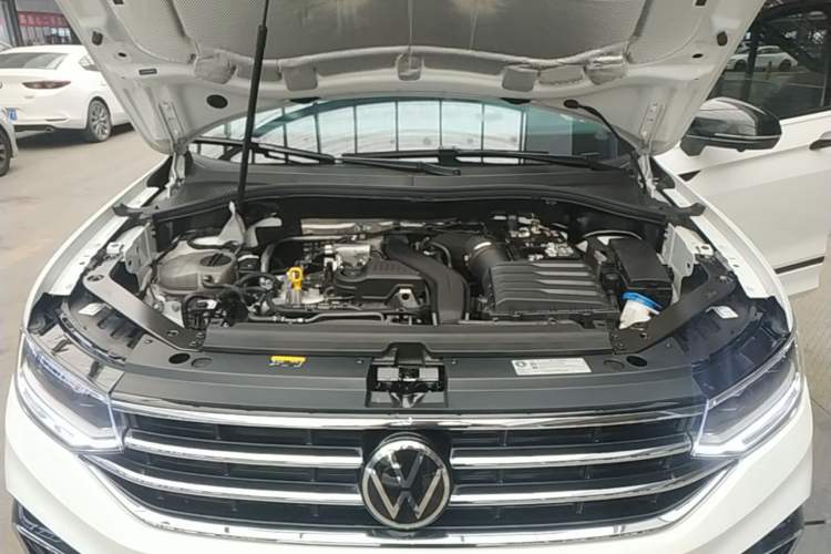 Used Volkswagen Tiguan L 2024 300TSI Automatic Two-Wheel Drive Smart Edition Engine Bay