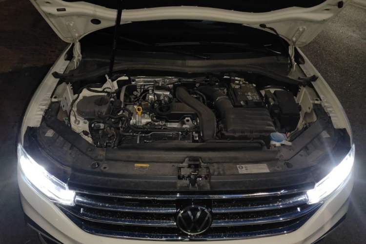 Used Volkswagen Tiguan L 2024 Outstanding Model 300TSI Automatic Two-Wheel Drive Longteng Edition Engine Bay