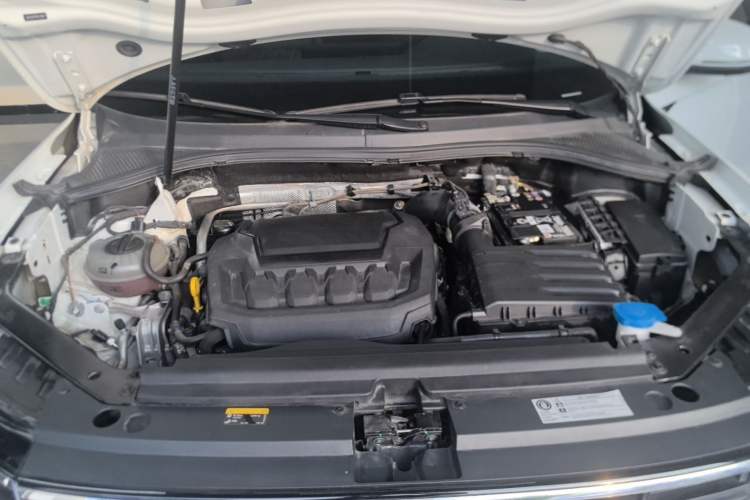Used Volkswagen Tiguan L 2024 330TSI Automatic Two-Wheel Drive R-Line Enhanced Edition Engine Bay