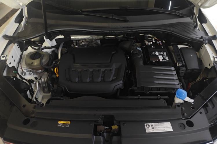 Used Volkswagen Tiguan L 2024 330TSI Automatic Two-Wheel Drive R-Line Enhanced Edition Engine Bay