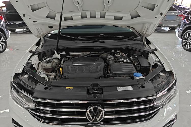 Used Volkswagen Tiguan L 2024 330TSI Automatic Two-Wheel Drive R-Line Enhanced Edition Engine Bay