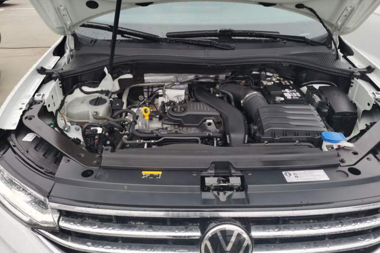 Used Volkswagen Tiguan L 2024 300TSI Automatic Two-Wheel Drive Smart Edition Engine Bay